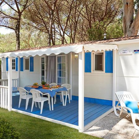Holiday Home Maxi Caravan Comfort By Interhome Baia Domizia Exterior foto